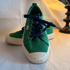Cariuma Green Canvas Low Top Lace Up Casual Sneakers Women's Size 6.5